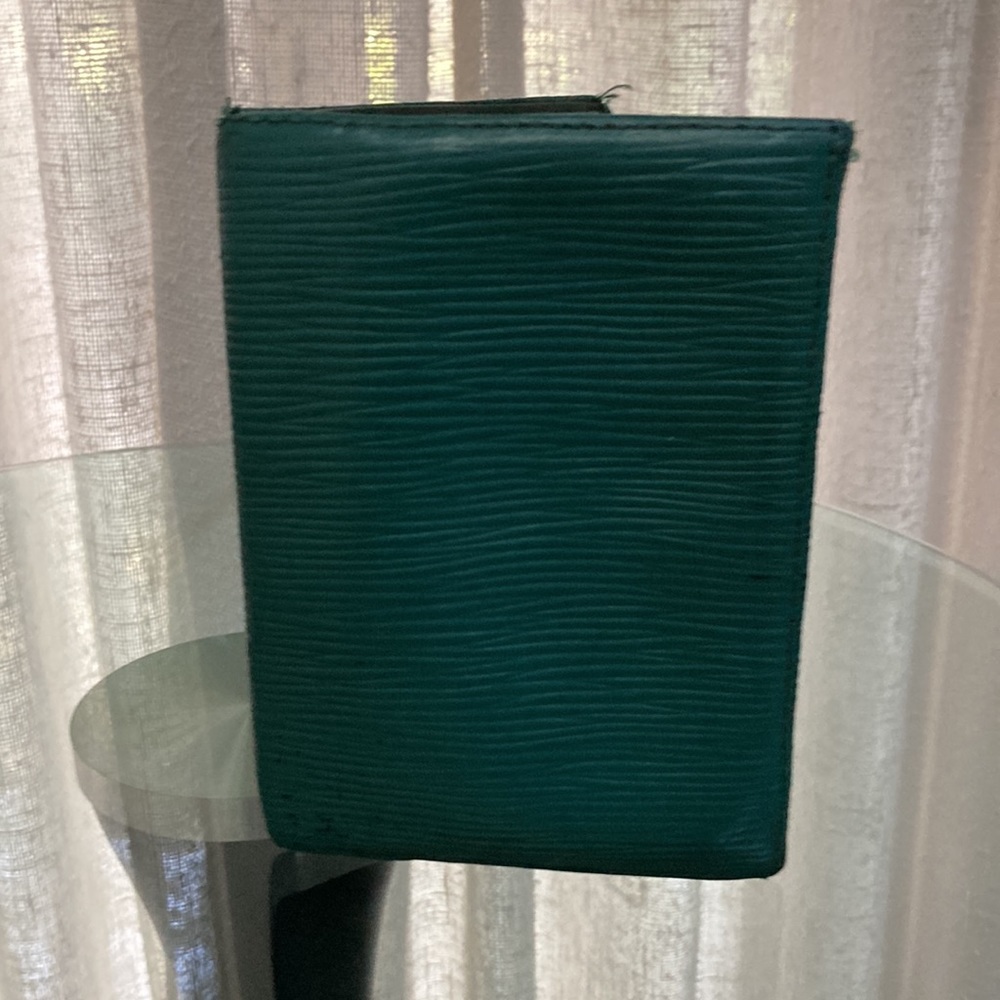 Leather Wallet. Épi Leather Style. Dark Green/Hunter Green.
